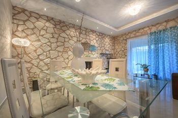 Limneon Villas ไซคิย์นธอสทาวน์ ภายนอก รูปภาพ
